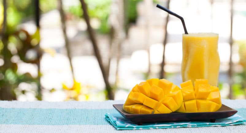 Spis mango mens du er gravid