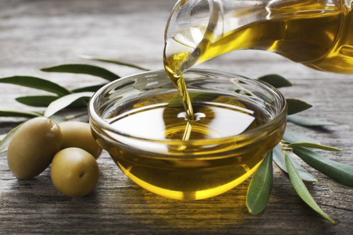 fordelene ved olivenolie til hår
