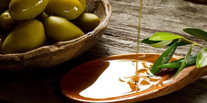fordelene ved olivenolie, olivenolie i ansigtet, olivenolieens effektivitet olivenolieens effektivitet, fordelene ved olivenolie til ansigtet, fordelene ved olivenolie til hår