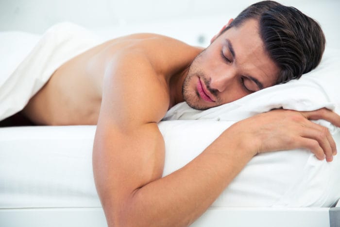 fordelene ved at sove nøgne