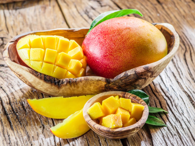 Spis mango mens du er gravid