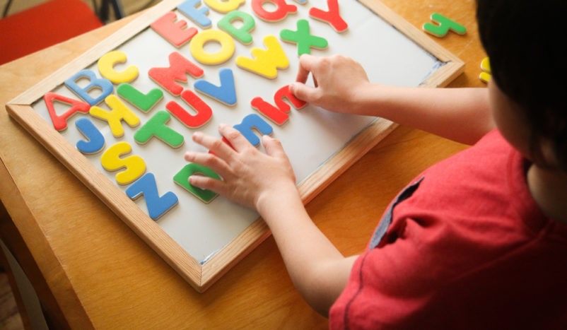 lære fremmedsprog som terapi for børn med autisme